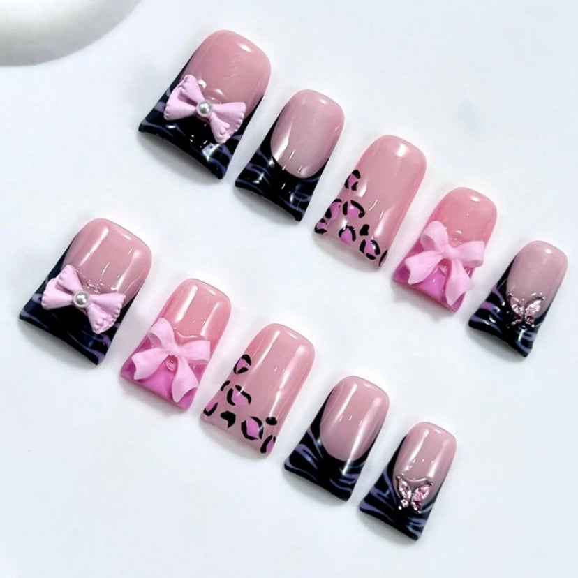 ACRYLIC PRESS ON NAILS