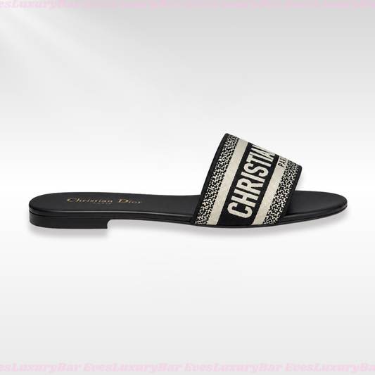 CD SLIPPERS