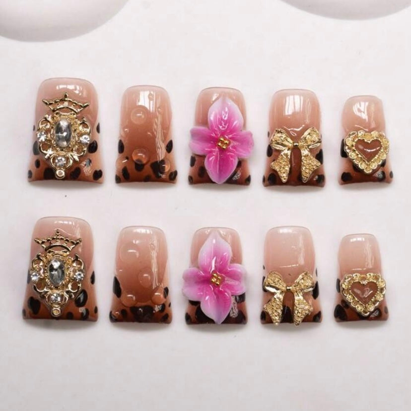 ACRYLIC PRESS ON NAILS