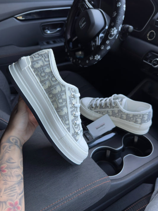 DIOR SNEAKERS