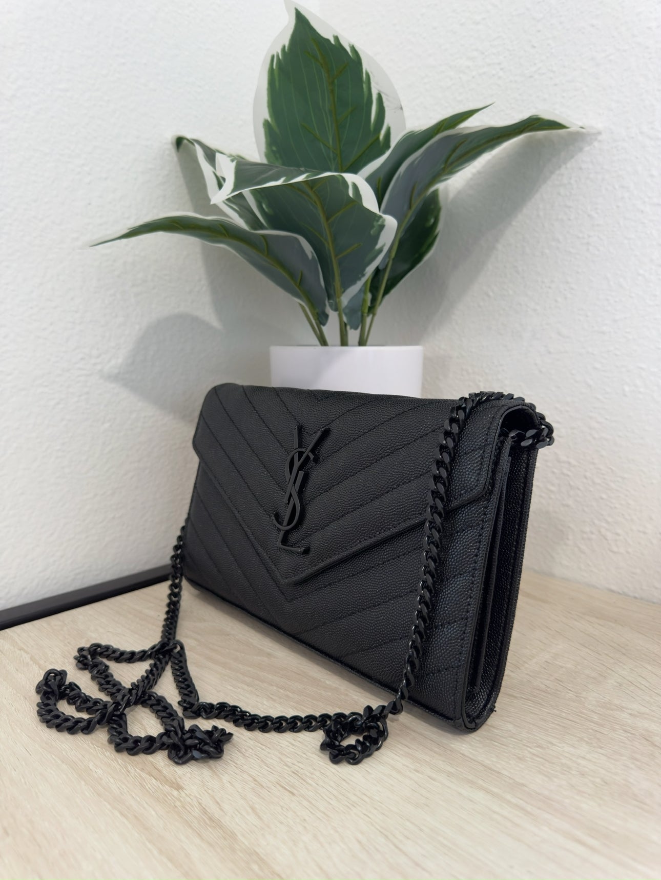 BLACK CROSS BODY BAG