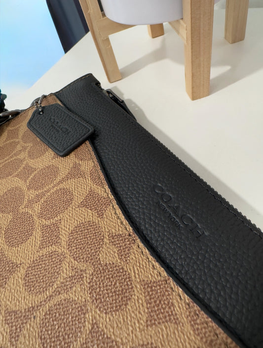 COACH POUCH (limited time)